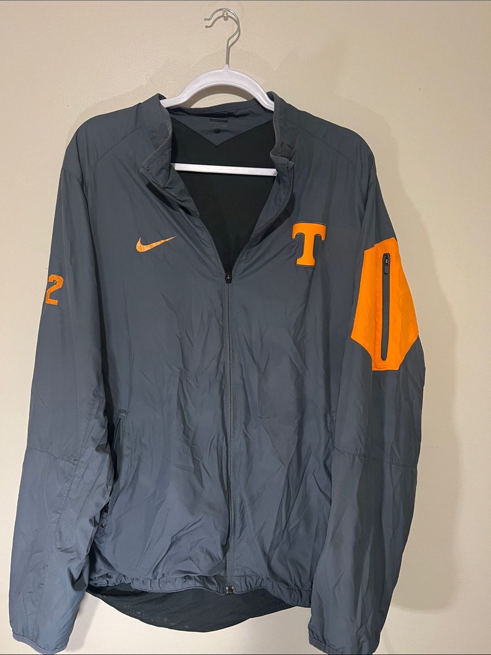 Nike Men’s Gray Windbreaker with Orange Accents